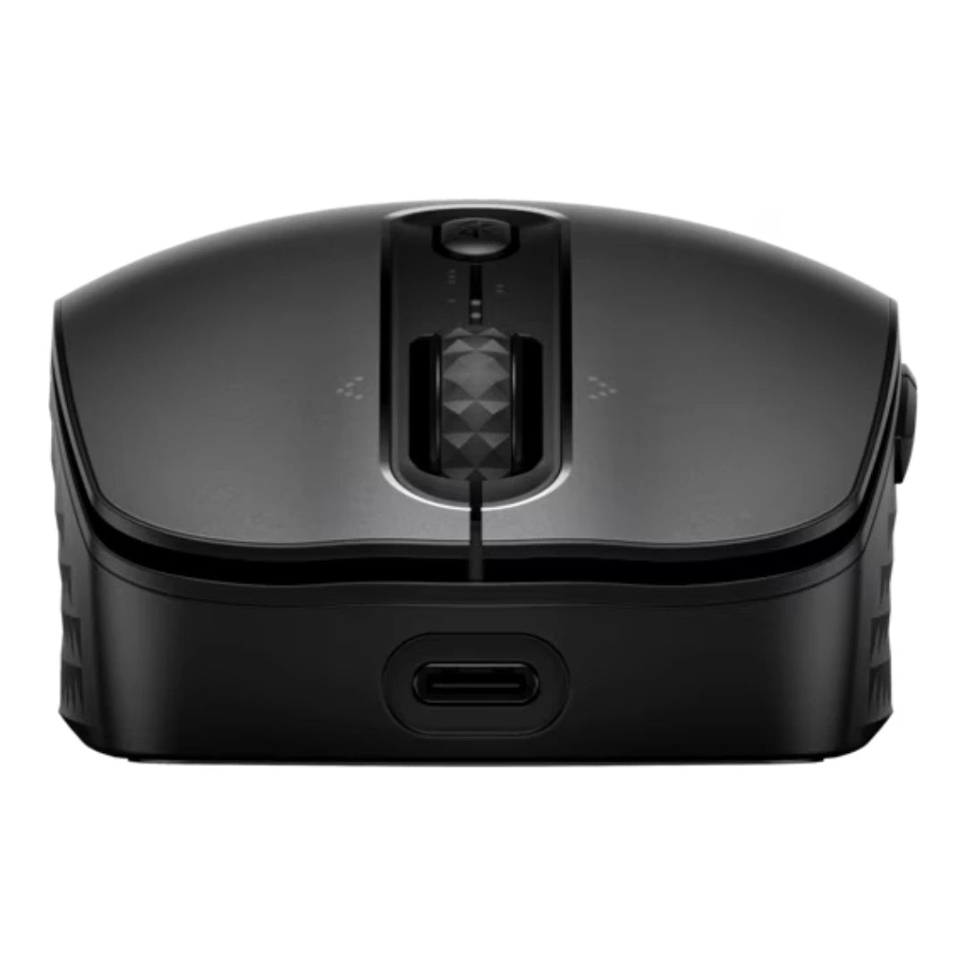 Detalle frontal del mouse HP 690 inalámbrico recargable mostrando el puerto USB-C, ideal para trabajo híbrido con recarga rápida y uso profesional continuo
