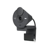 Webcam Logitech Brio 305 en ángulo 3/4 con lente visible y tapa de privacidad, ideal para videollamadas profesionales en escritorio