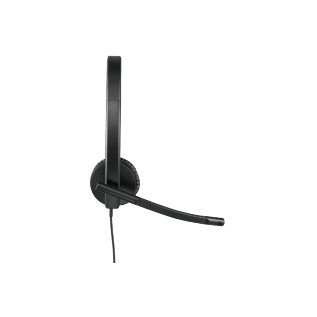 Vista de perfil de los audífonos Logitech H570e UC estéreo USB-A, diseño ligero para jornadas largas y llamadas nítidas en entornos corporativos