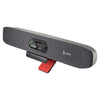 Poly Studio R30 USB video bar en vista 3/4 con soporte tipo monitor clamp para montaje en pantalla, ideal para videoconferencias profesionales en salas pequeñas.
